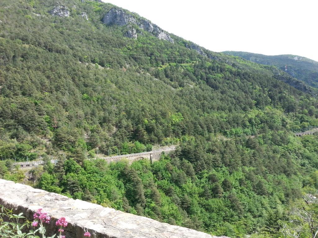 Auberge Saint Martin La Brigue エクステリア 写真