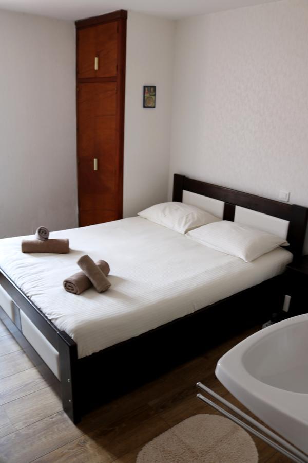 Auberge Saint Martin La Brigue エクステリア 写真