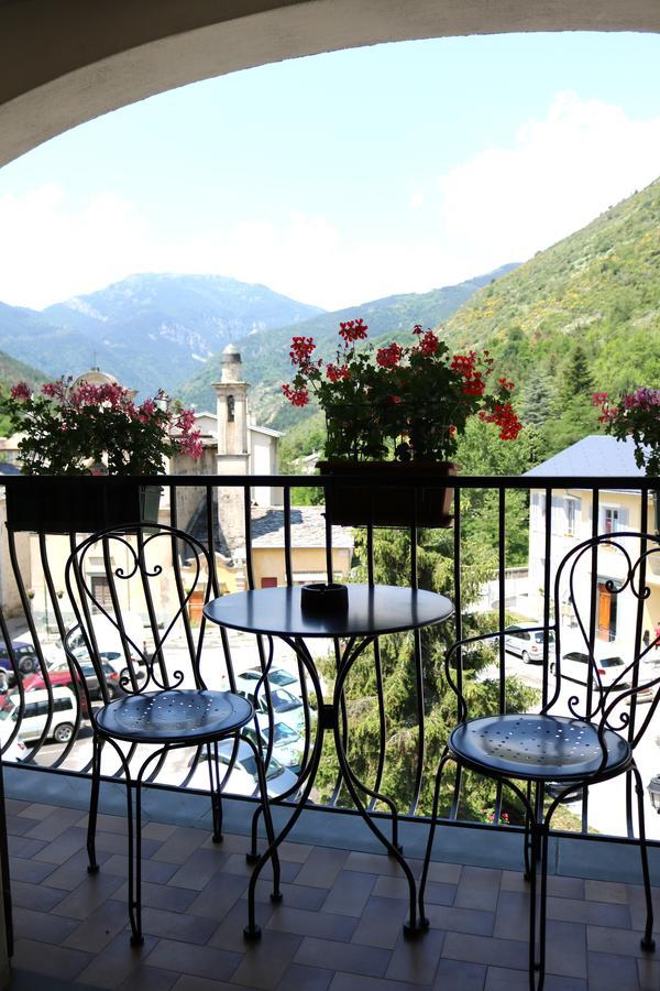 Auberge Saint Martin La Brigue エクステリア 写真